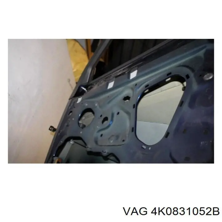 Двері передні, праві VAG 4K0831052B ціна, від 336.99 USD