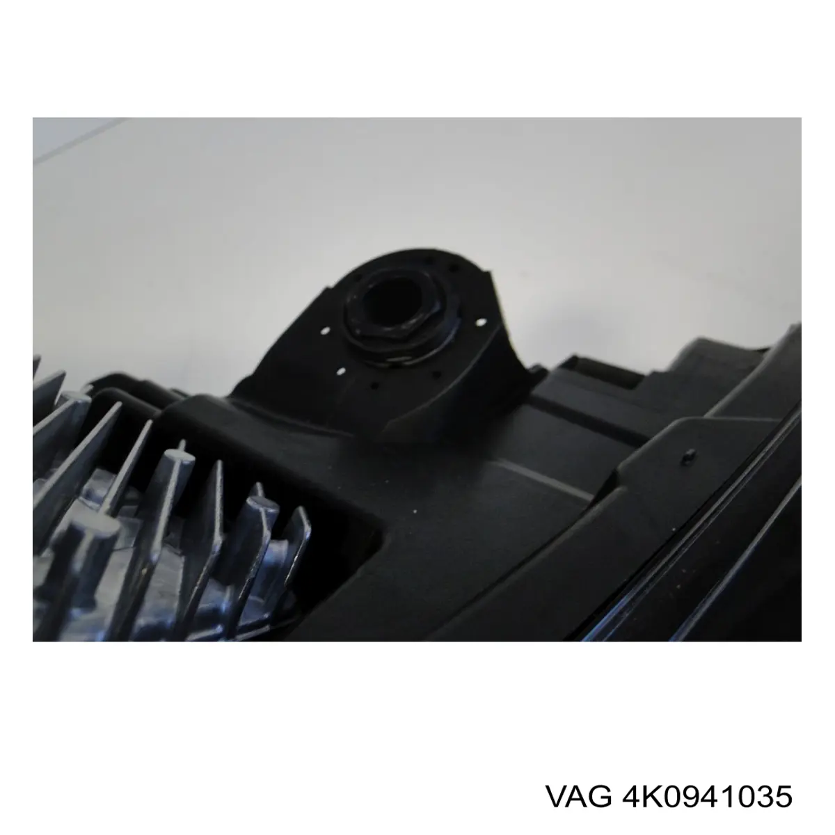Основна фара в зборі ліва VAG 4K0941035 ціна, від 846.50 USD
