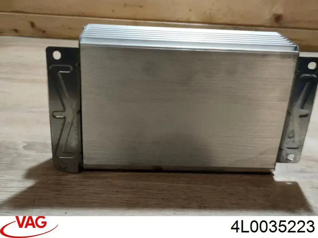 4L0035223 VAG Підсилювач звуку аудіосистеми