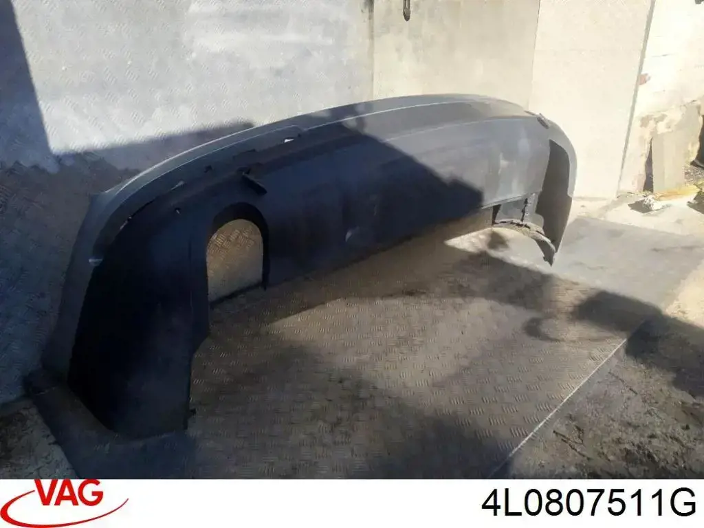 4L0807511G VAG Буфер (бампер) задній