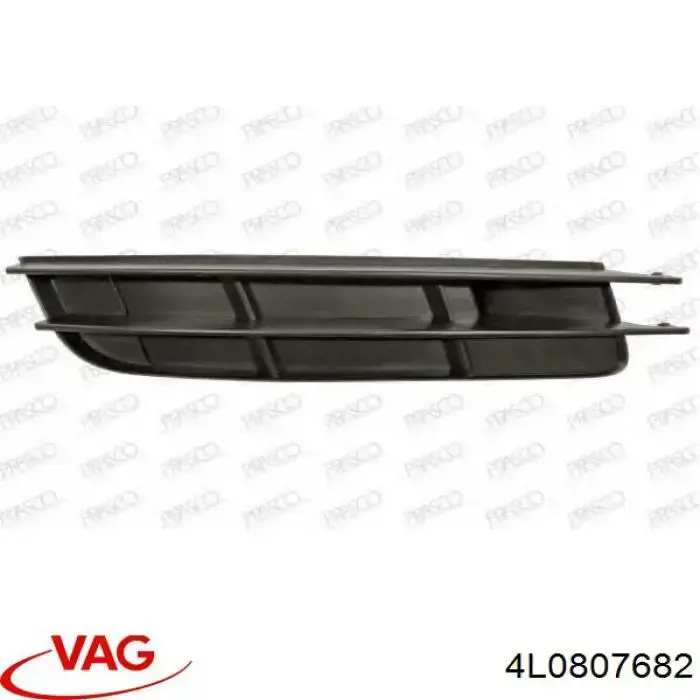 Решітка переднього бампера, права 4L0807682 VAG