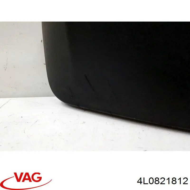 Купити 4L0821812 VAG Бризковики задній, правий
