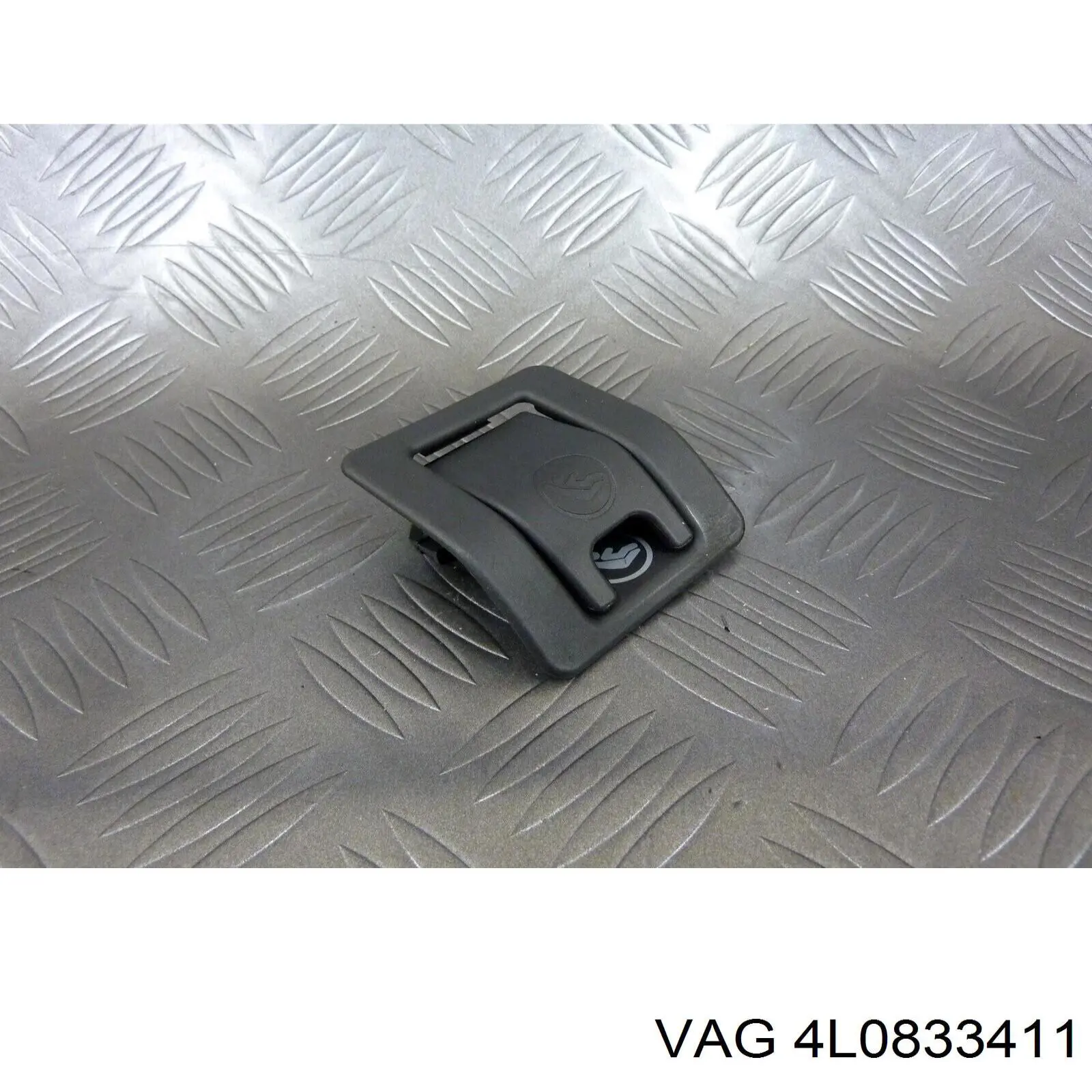 Петля заднтої двері, лівої 4L0833411 VAG