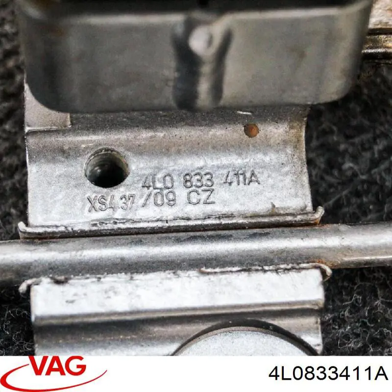 Дверний шарнір задній лівий VAG 4L0833411B ціна, від 8.47 USD