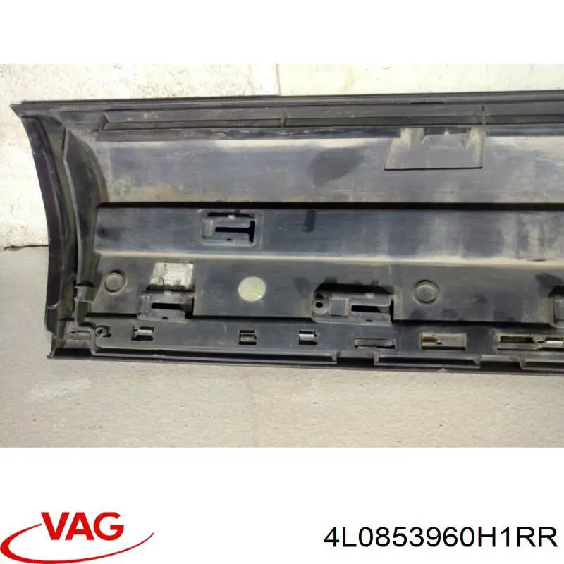 4L0853960H1RR VAG Накладка передньої правої двері