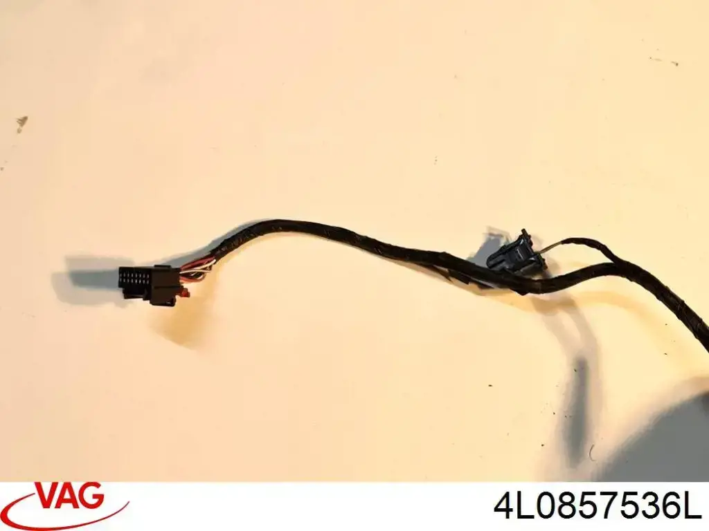 Купити 4L0857536L VAG Дзеркальний елемент правого дзеркала заднього виду