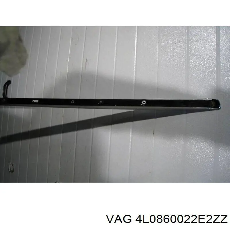 Рейлінг даху правий VAG 4L0860022Q ціна, від 23.98 USD