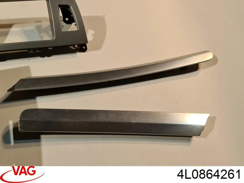 4L0864261 VAG