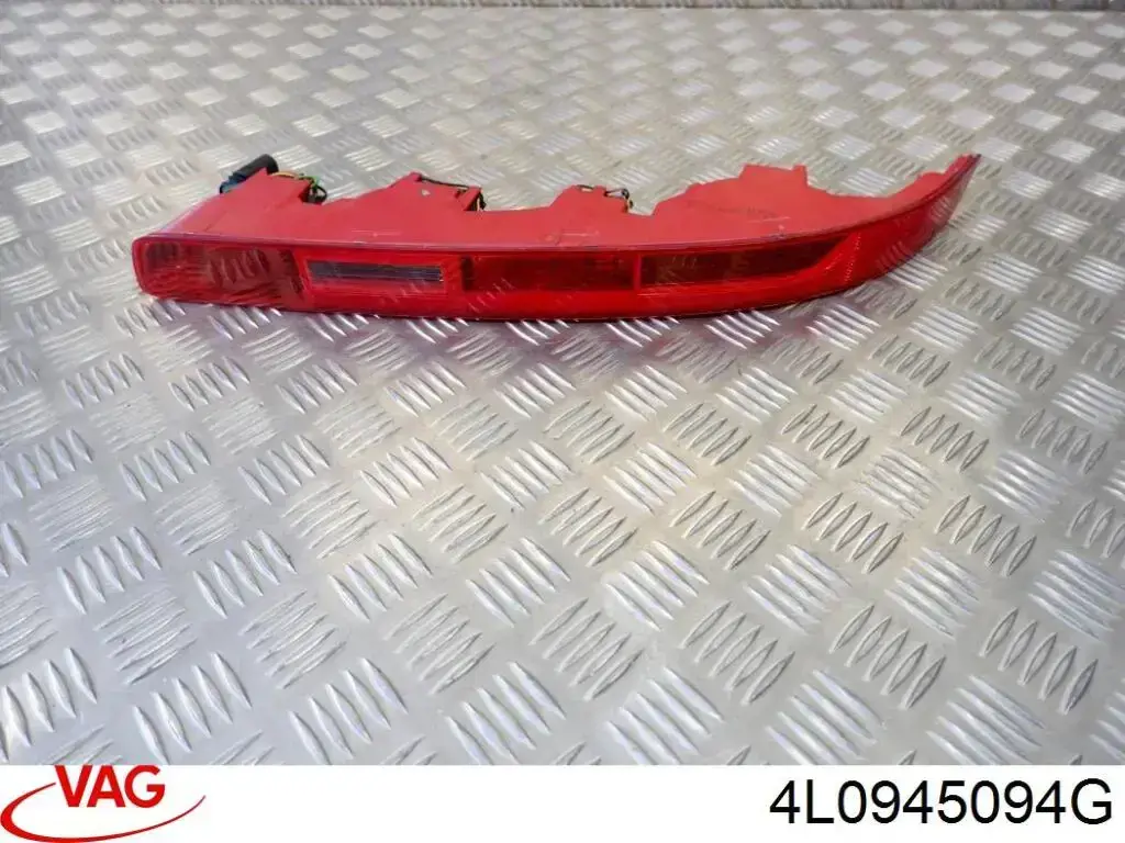 Купити 4L0945094G VAG Задня права фара