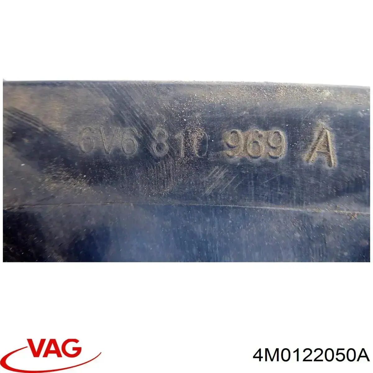 4M0122050A VAG Шланг термостата