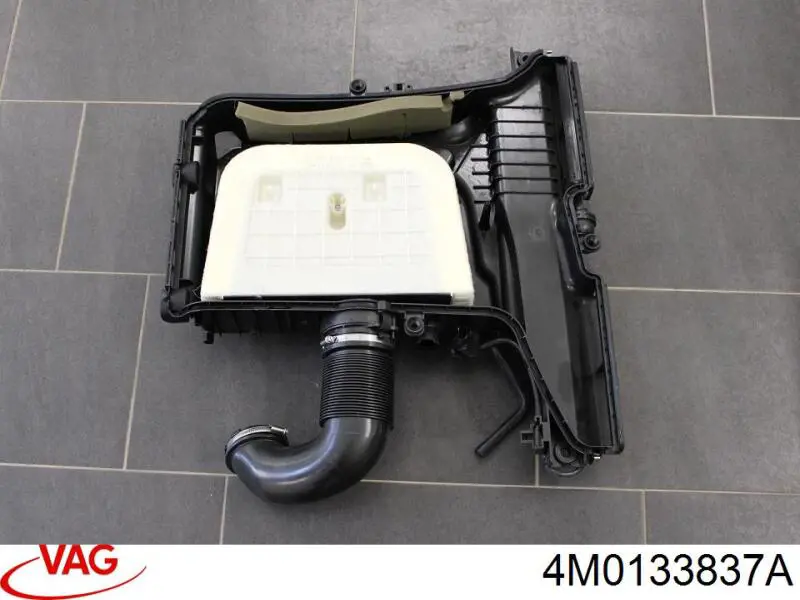 Корпус повітряного фільтра VAG 4M0133837A ціна, від 121.33 USD