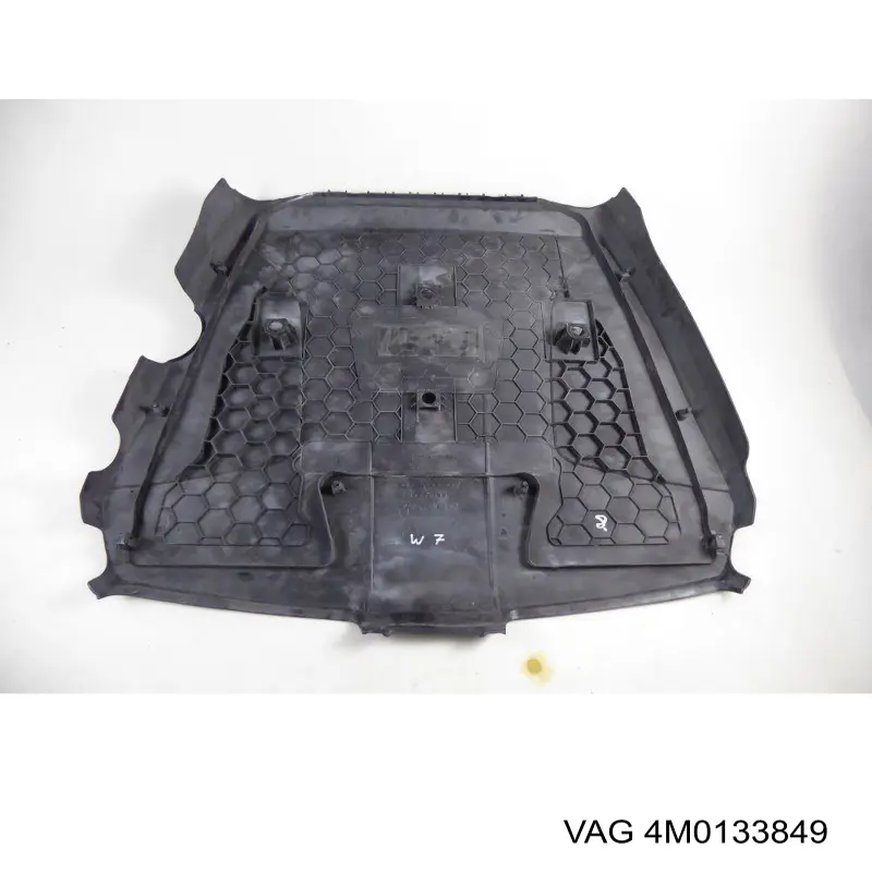 Купити 4M0133849 VAG Корпус повітряного фільтра, верхня частина