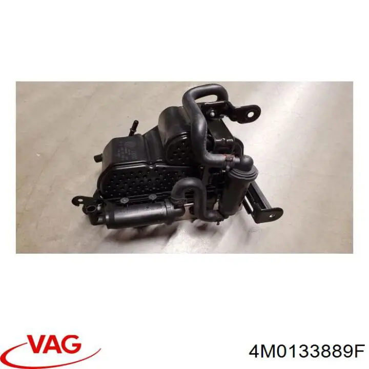 4M0133889F VAG Патрубок повітряного фільтра