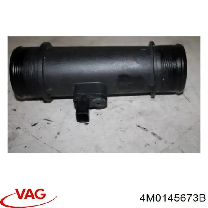 4M0145673B VAG Шланг/патрубок интеркуллера