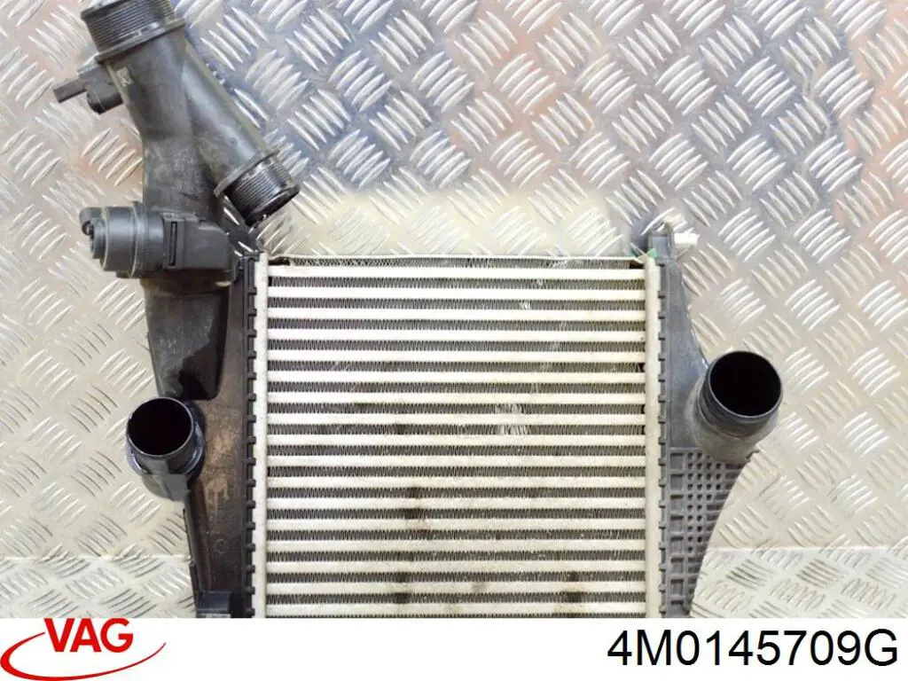 Трубка, що нагнітається VAG 4M0145709G ціна, від 21.88 USD