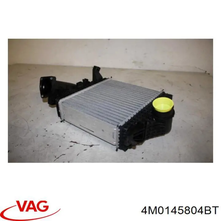 Купити 4M0145804BT VAG Радіатор интеркуллера