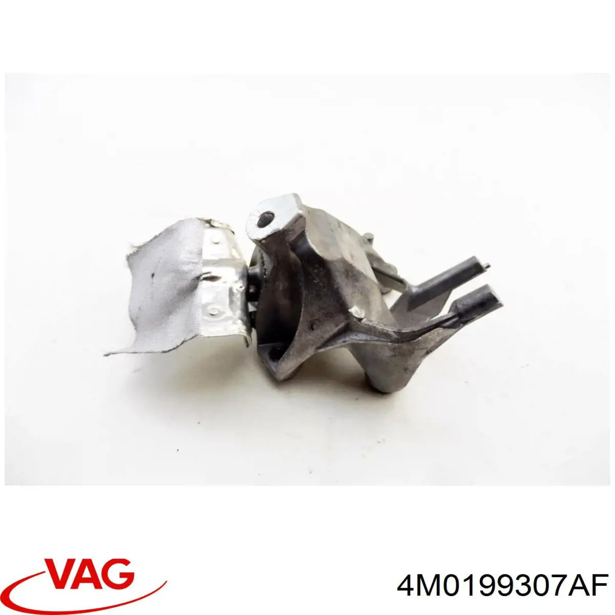Кронштейн подушки (опори) двигуна, лівої 4M0199307AF VAG