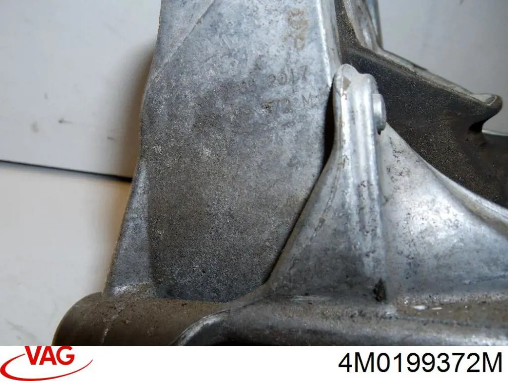 Подушка (опора) двигуна, права 4242001 Lemforder