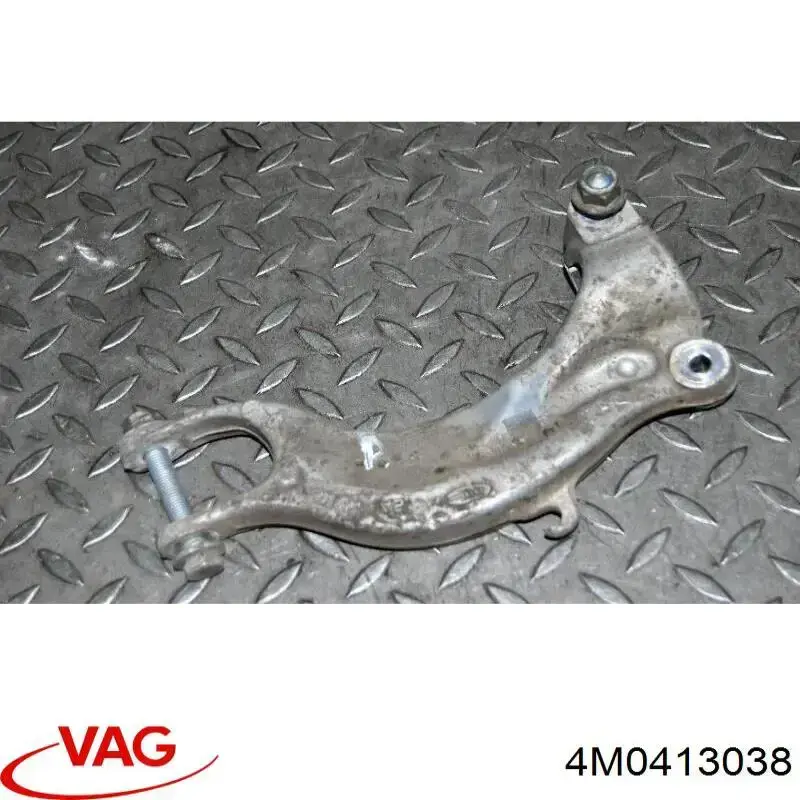 Купити 4M0413038L VAG Вилка нижня амортизатора переднього, права