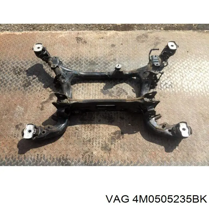 Балка задньої підвіски поперечна VAG 4M0505235CC ціна, від 276.82 USD