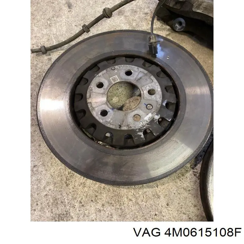 Купити 4KE615108 VAG Супорт гальмівний передній правий