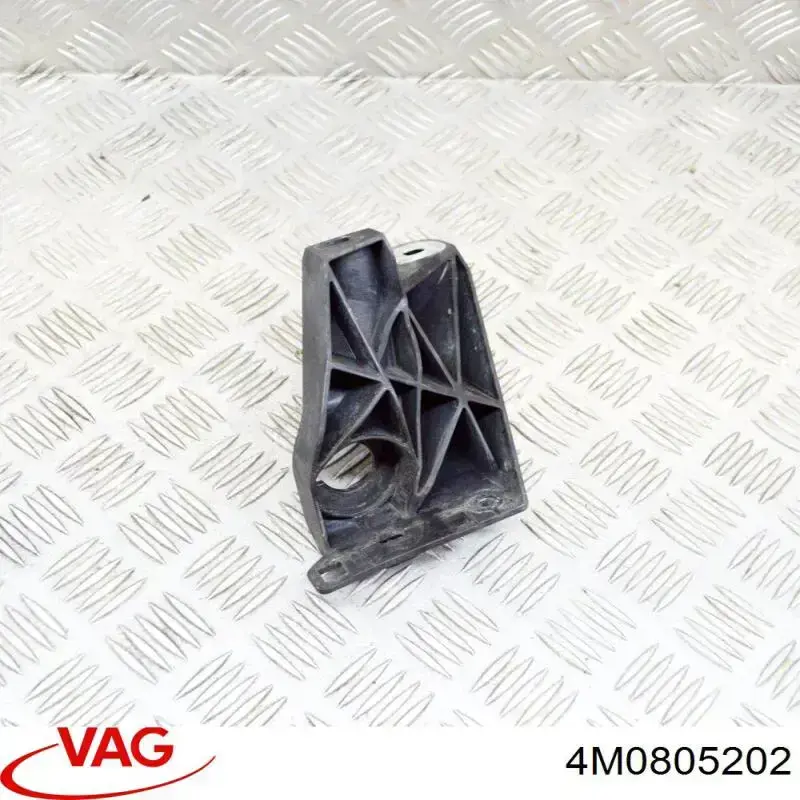 Кронштейн радіатора правий VAG 4M0805202 ціна, від 72.84 USD
