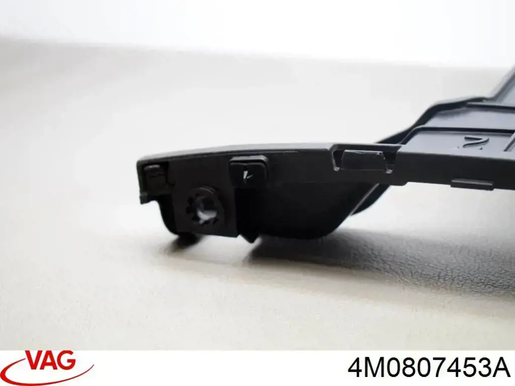 Лівий кронштейн заднього бампера VAG 4M0807453A ціна, від 26.30 USD