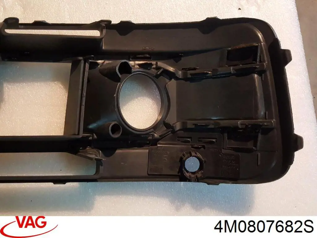  4M0807682S VAG