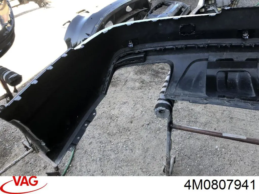 4M0807941 VAG Спідниця заднього бампера