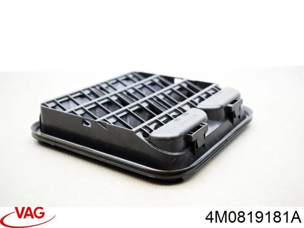 Решітка вентиляційна задня VAG 4M0819181A ціна, від 19.75 USD