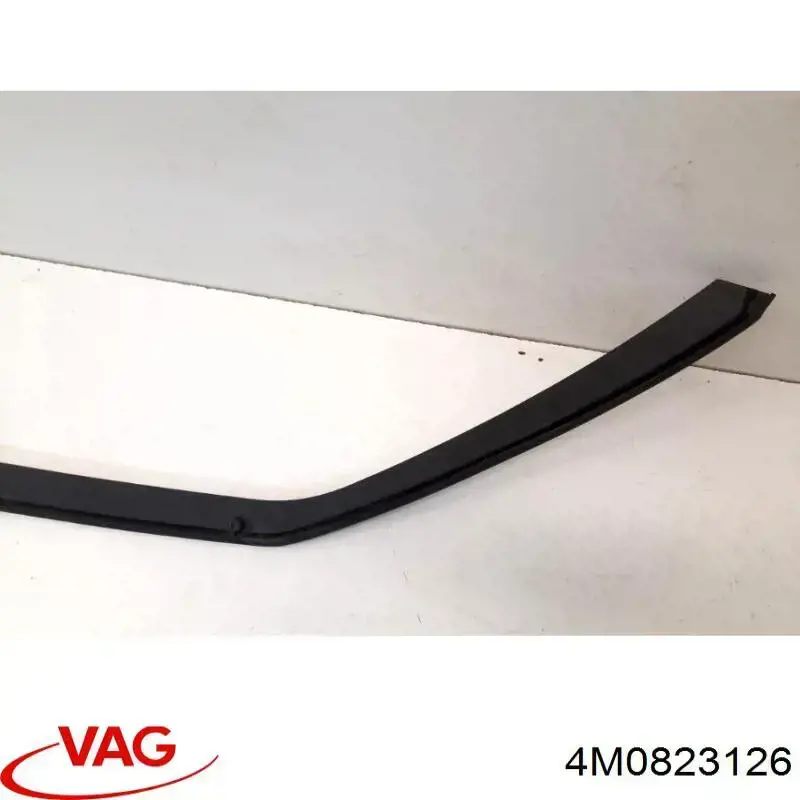 Ущільнювач капота VAG 4M0823126 ціна, від 25.34 USD