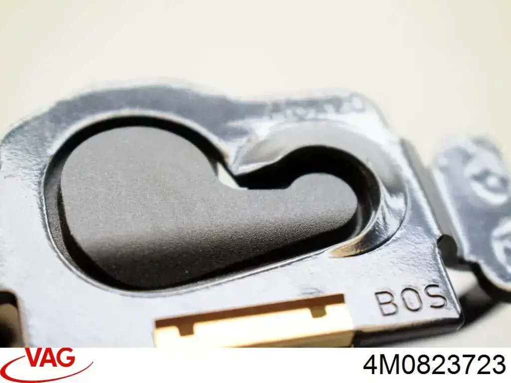 Ущільнювач капота 4M0823723 VAG