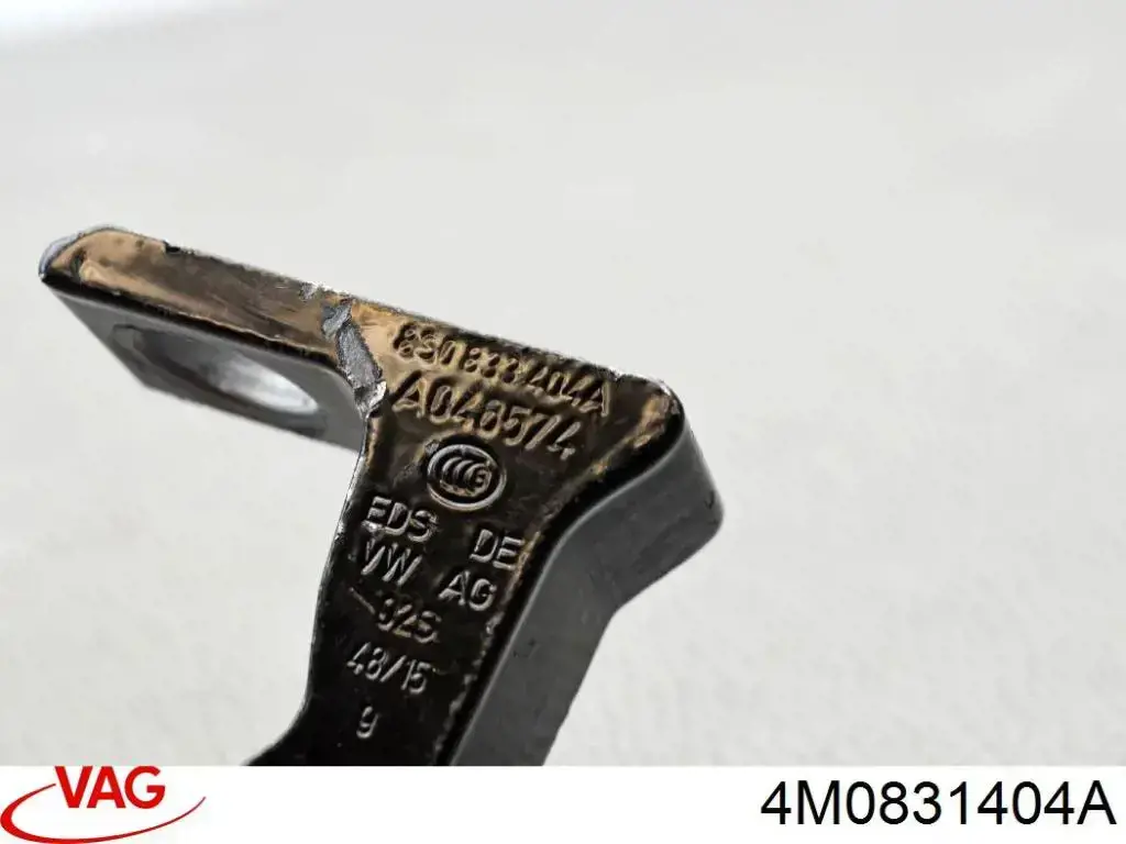 Петля передніх дверей, правих VAG 4M0831404A ціна, від 12.84 USD