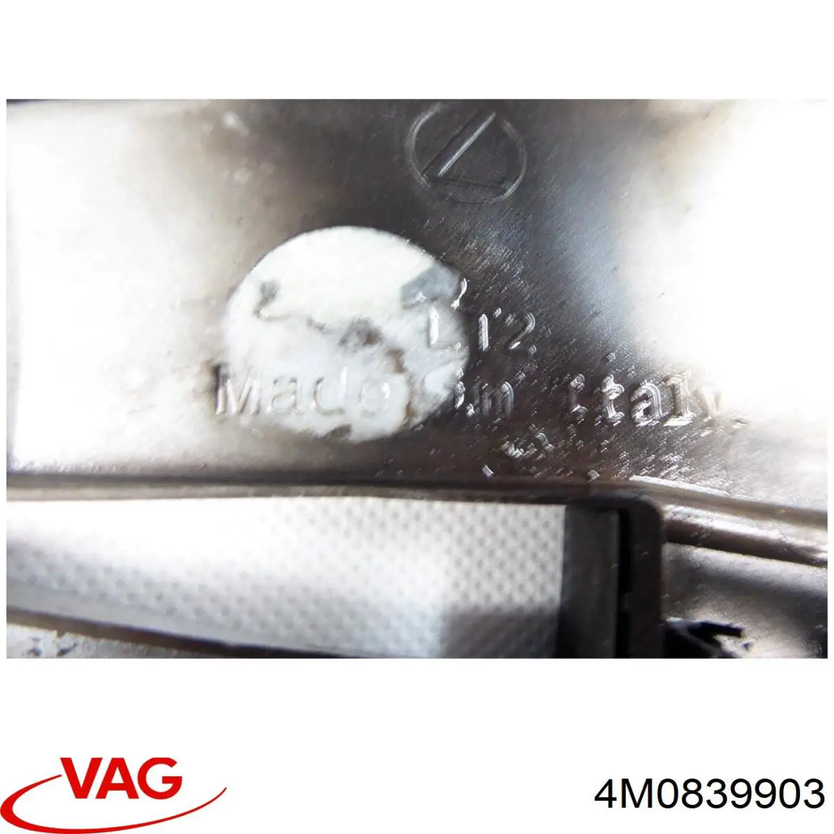 Накладка задньої двері, лівої, вертикальна 4M0839903 VAG