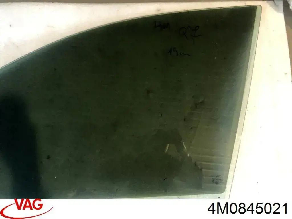GS1217D301 XYG Скло водійських дверей