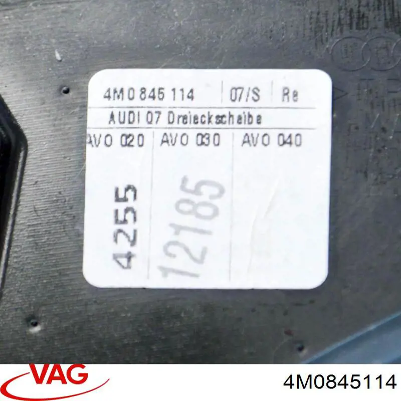 Скло трикутне дверей передніх правих VAG 4M0845114 ціна, від 16.87 USD