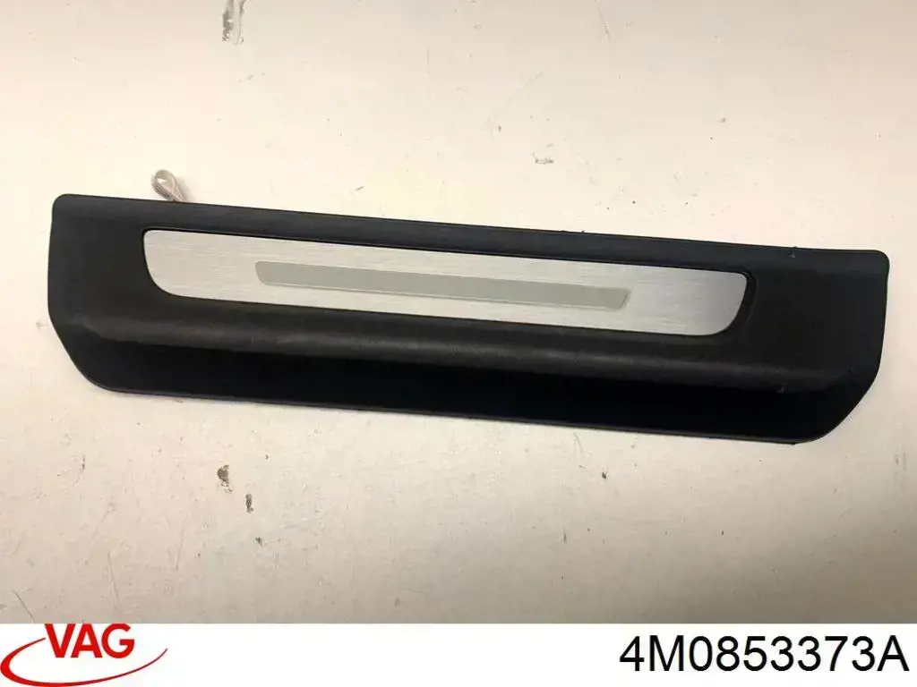 Накладка дверного порогу внутрішня, передня ліва VAG 4M0853373A ціна, від 19.00 USD