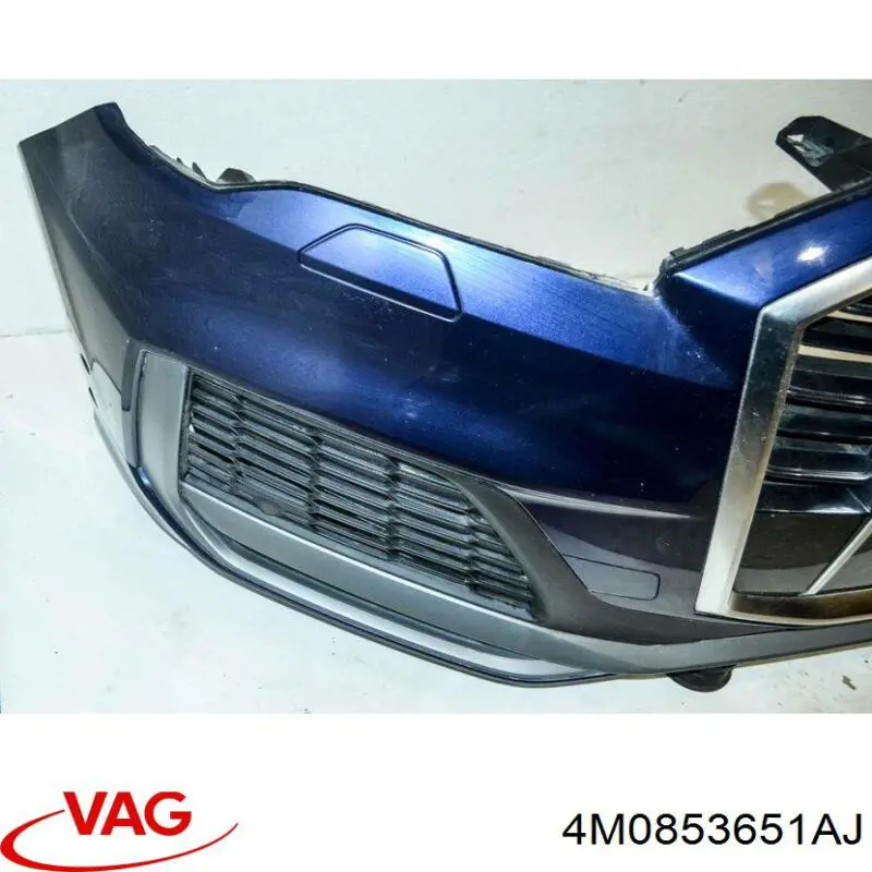 Решітка радіатора 4M0853651AJ VAG