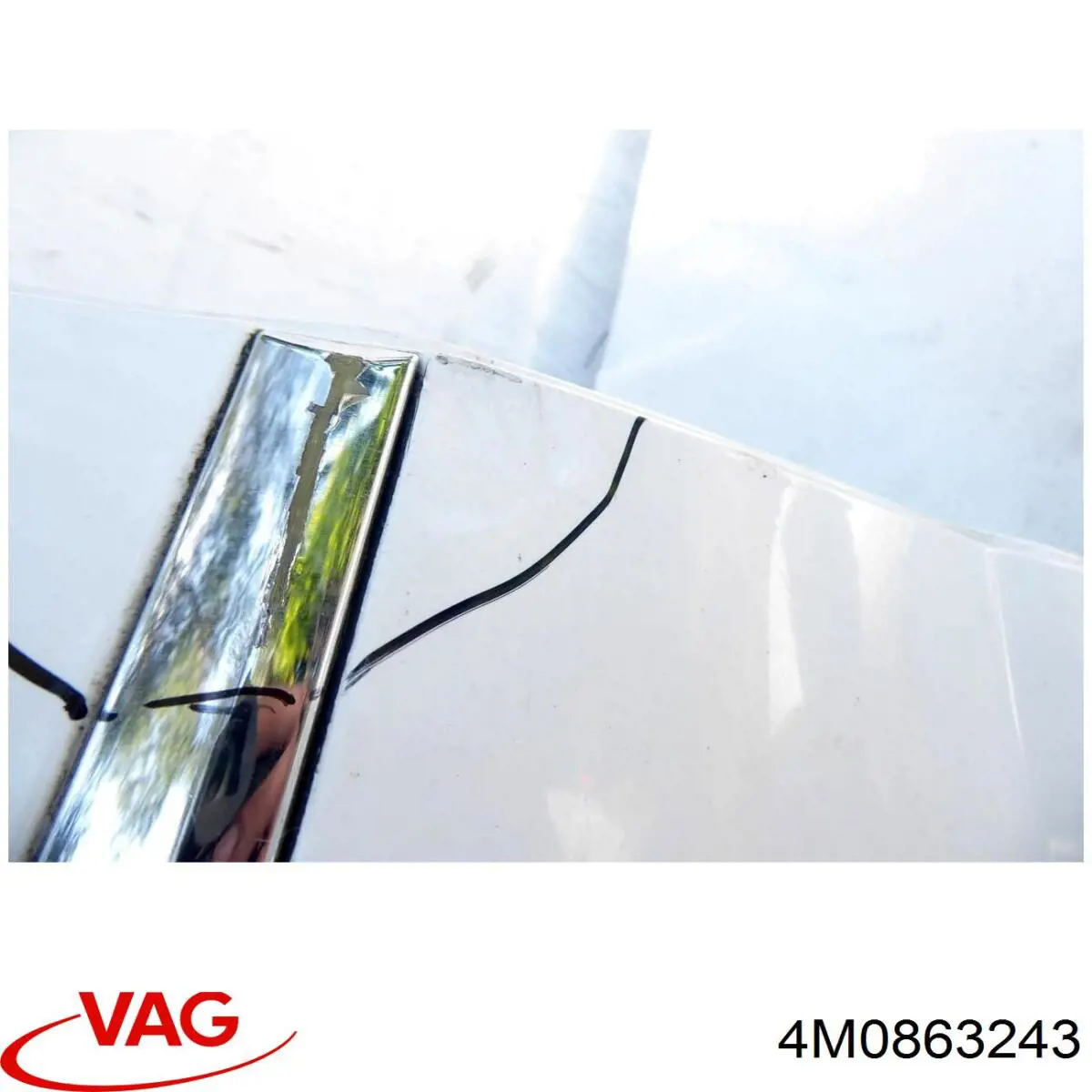 Консоль центральна панелі керування VAG 4M0863243
