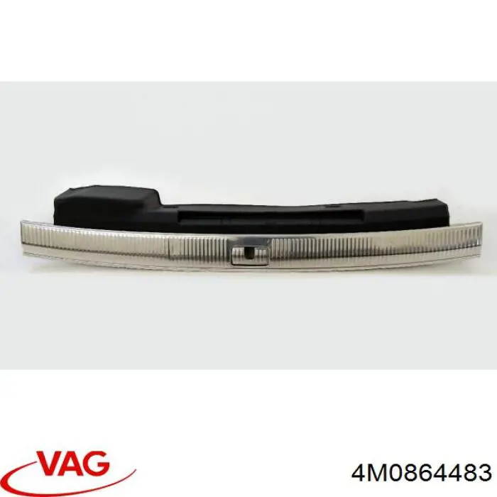 4M0864483 VAG Накладка задньої панелі багажника