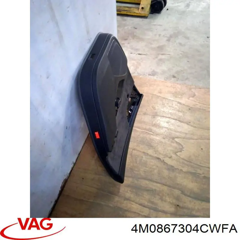 Внутрішня обшивка правих задніх дверей VAG 4M0867304CWFA ціна, від 99.32 USD