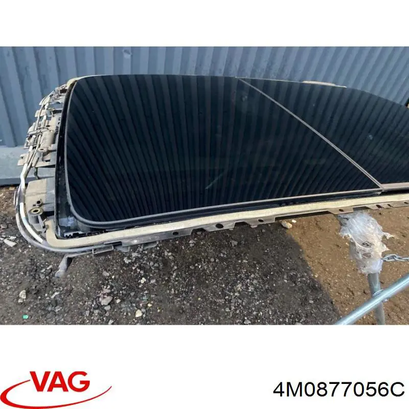 Купити 4M0877056C VAG Кришка люка даху, задня
