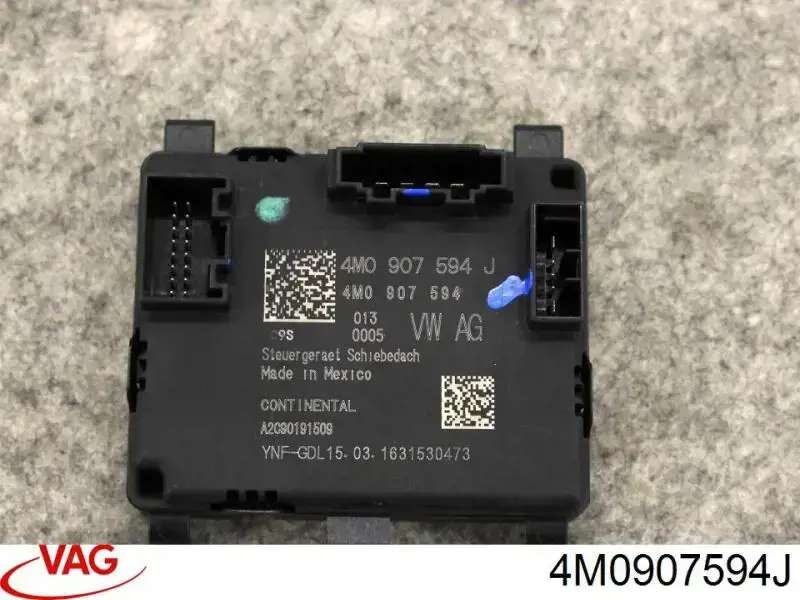 Купити 4M0907594J VAG Кришка люка даху передня