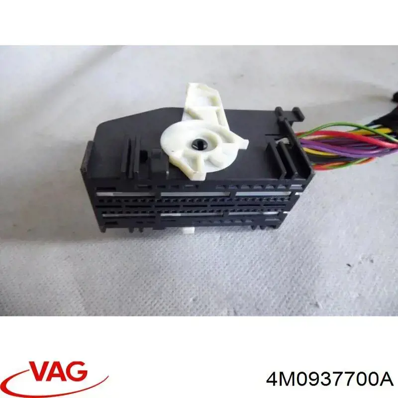  VAG 4M0937700A ціна, від 3.81 USD