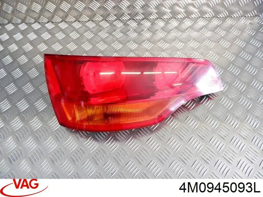 Ліхтар задній лівий VAG 4M0945093L ціна, від 76.19 USD