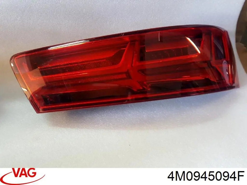 Задня права фара 4M0945094F VAG