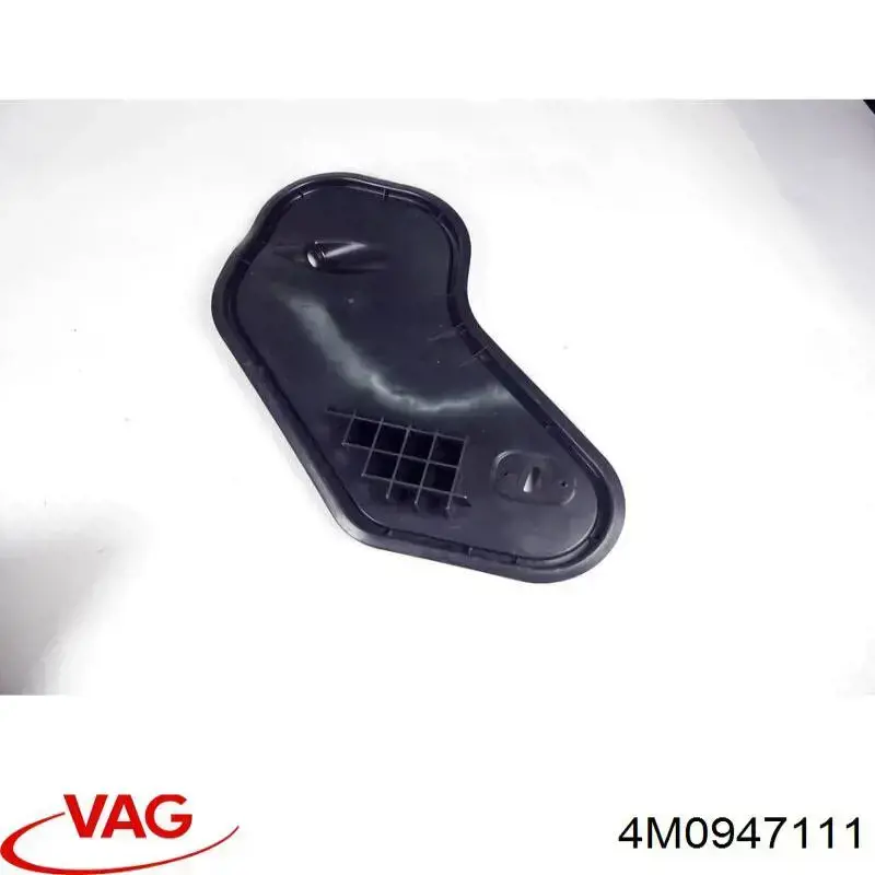 4M0947111 VAG Плафон освітлення салону/кабіни, задній
