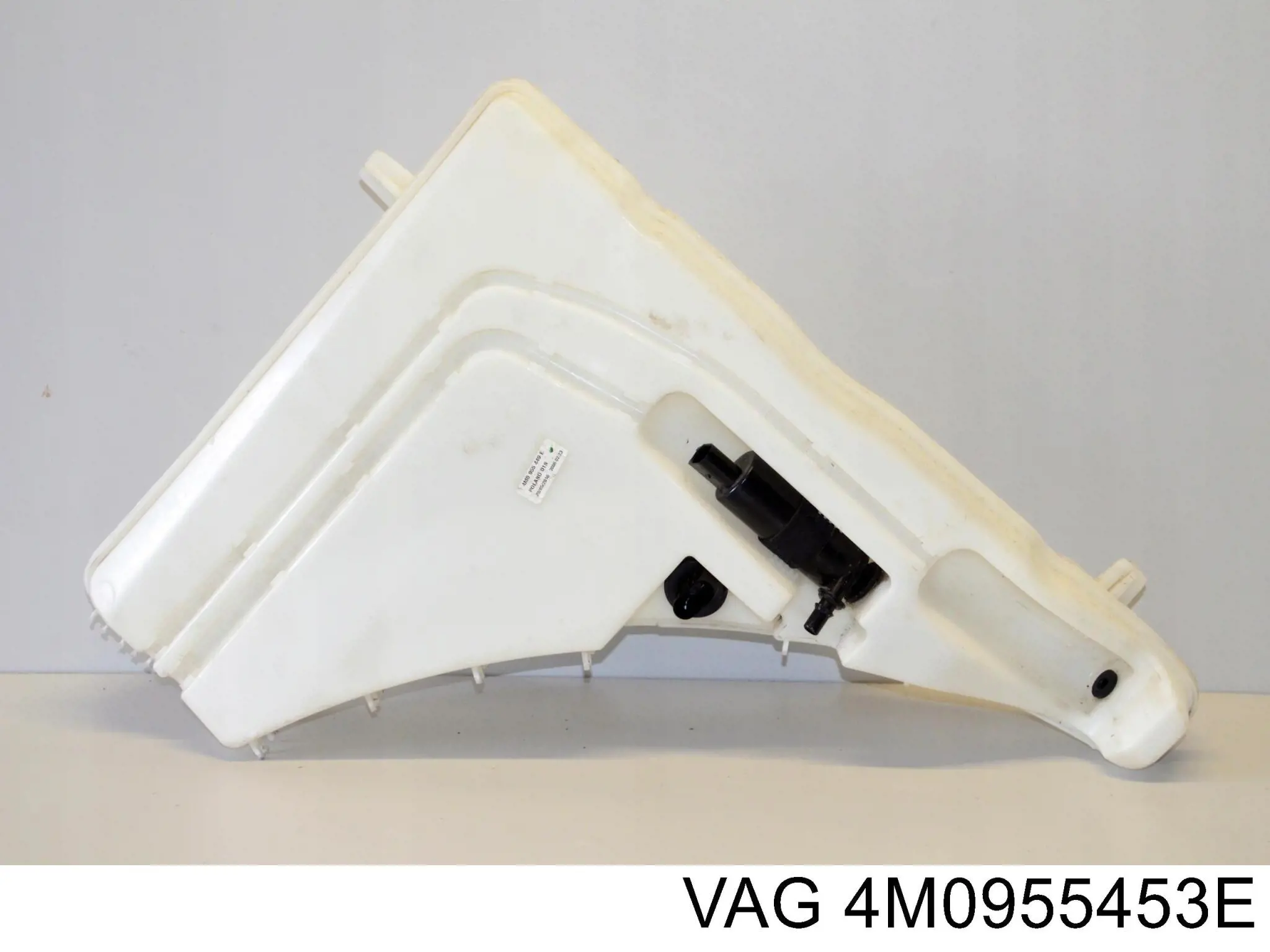 4M0955453E VAG Бачок склоомивача