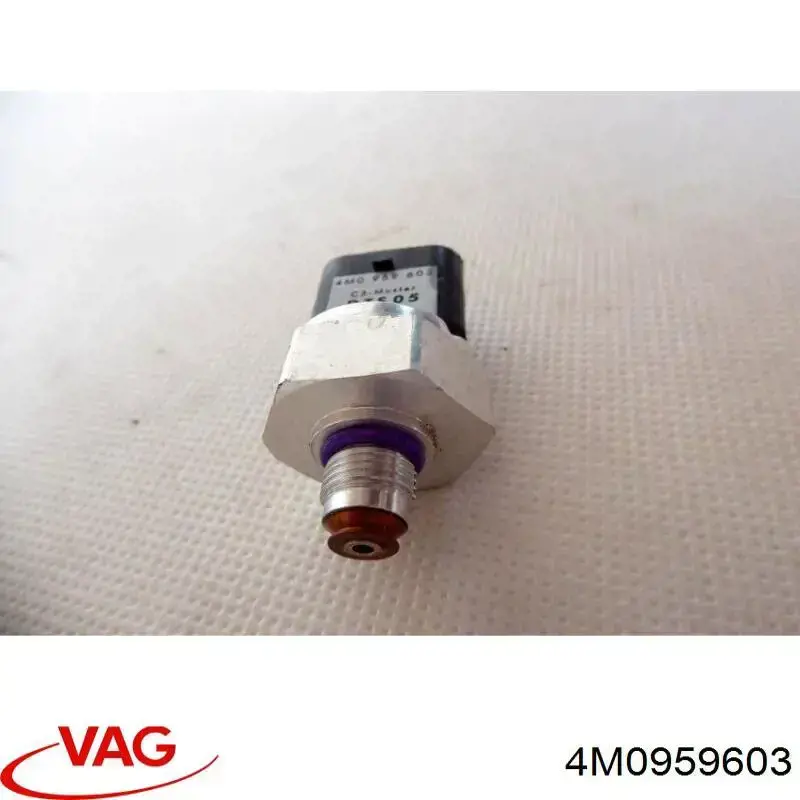 Датчик температури фріону VAG 4M0959603 ціна, від 88.68 USD