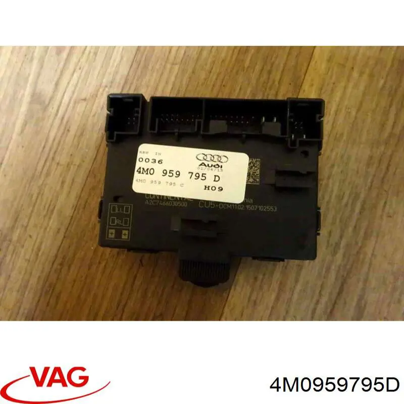 Купити 4M0959795D VAG Блок комфорту задніх дверей